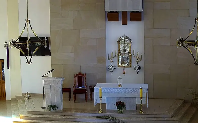 Parafia Podwyższenia Krzyża Świętego w Zawadzie